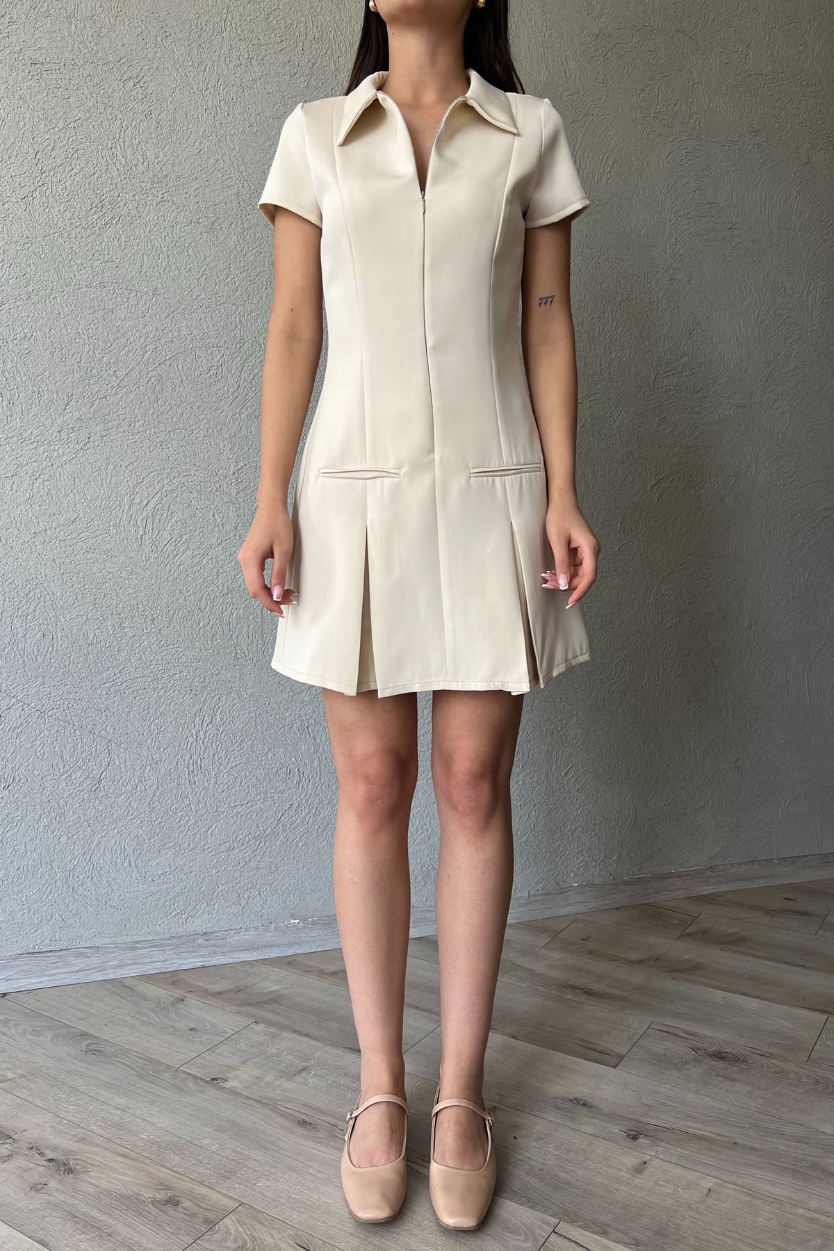 Bej Önü Fermuarlı Cep Detaylı Gömlek Yaka Elbise SY-1802-Bej
