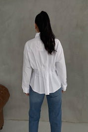 Beyaz Belden Oturtmalı Pensli Gömlek SY-3406-Beyaz