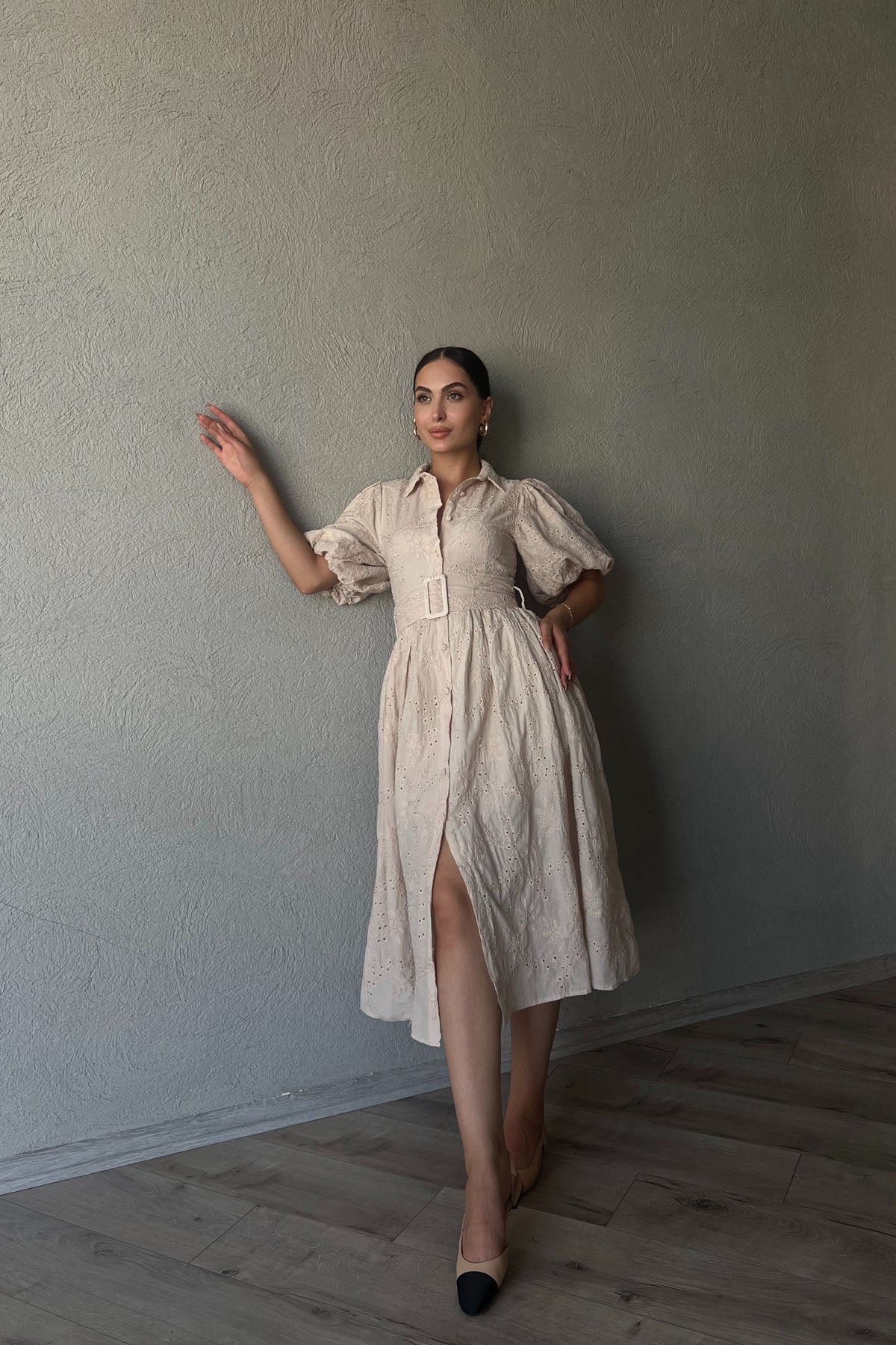 Bej Balon Kol Pile Detaylı Kemerli Brode Elbise SY-2084-Bej