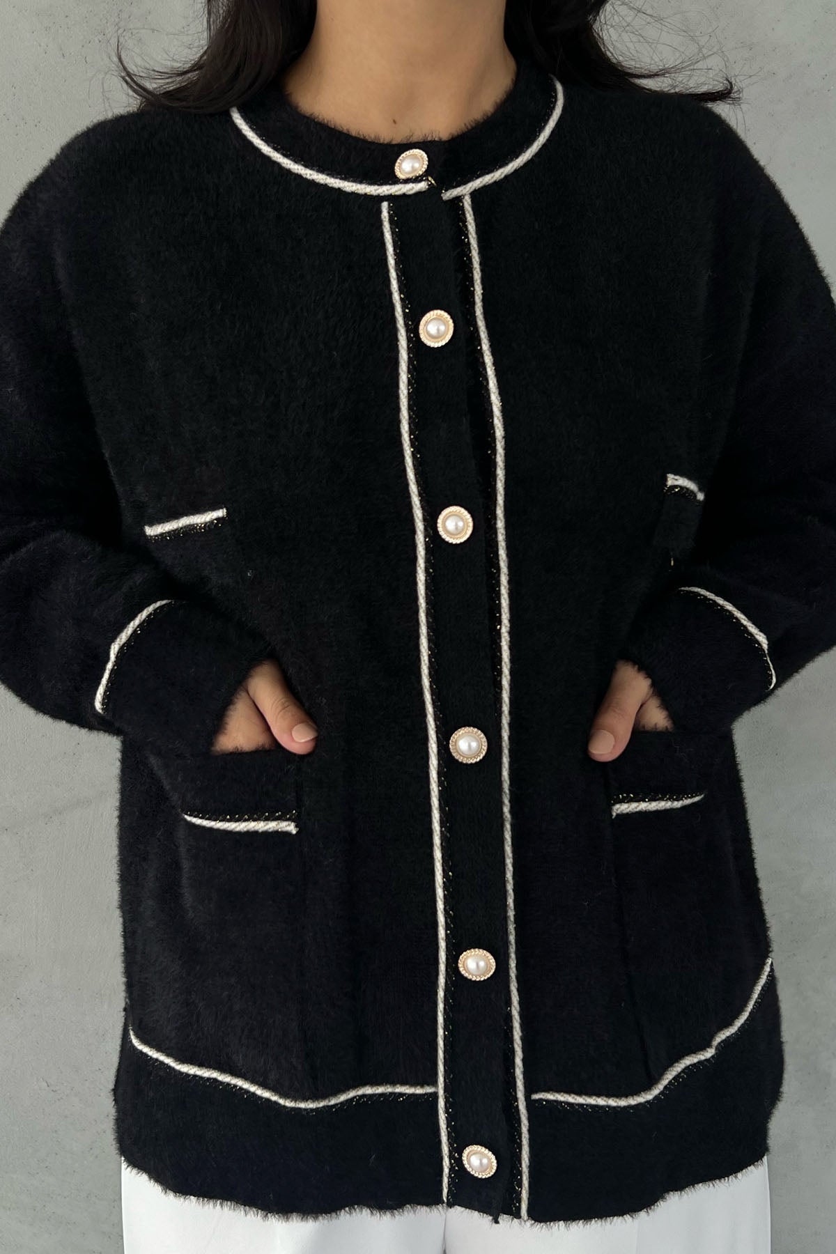 Siyah-Ekru Çizgili Cepli Simli Hırka SY-2452-Siyah