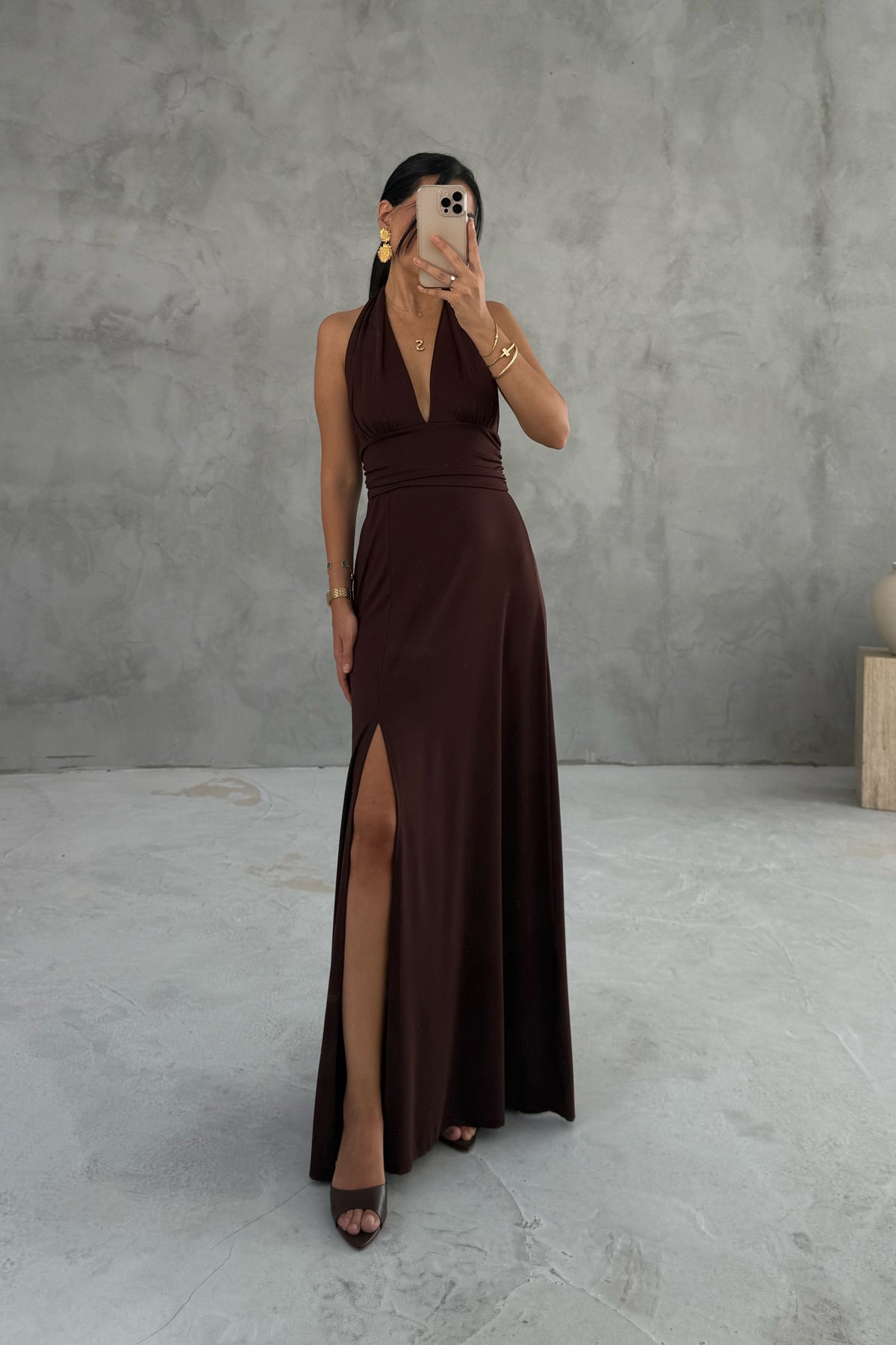 Sera Boyun Bağlamalı Sırt Dekolteli Yırtmaçlı Kahve Elbise SY-3221-Kahve