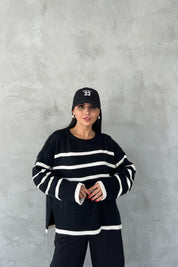 Siyah Beyaz Çizgili Oversize Triko Kazak SY-2401-Siyah
