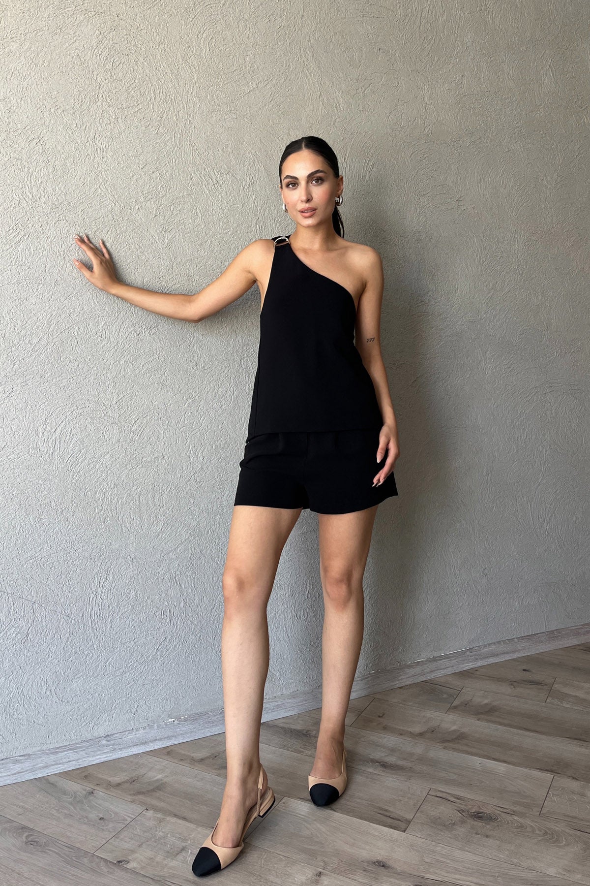 Siyah Pile Detaylı Şort SY-2342-Siyah