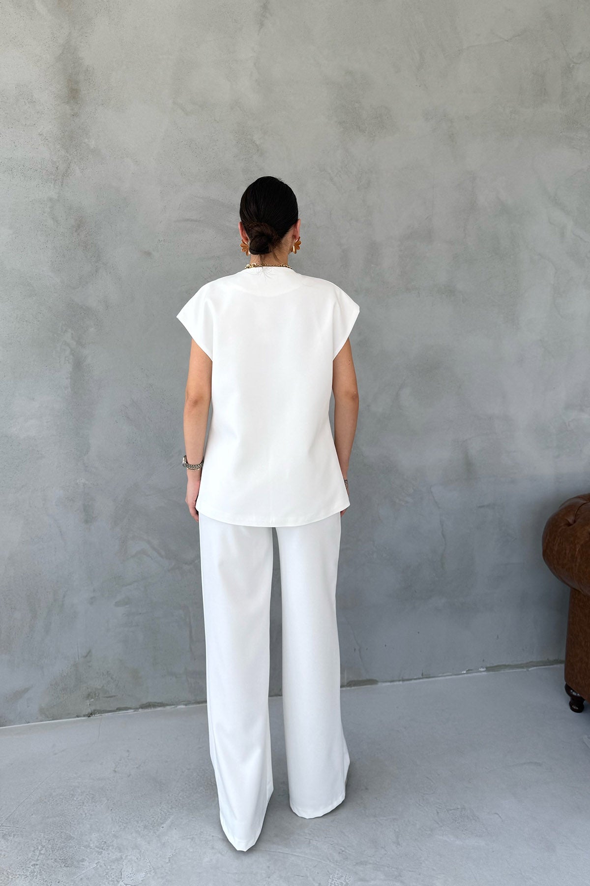 Ekru Gold Düğme Detaylı Asimetrik Kesim Yelek Pantolon Takım SY-3004-Ekru
