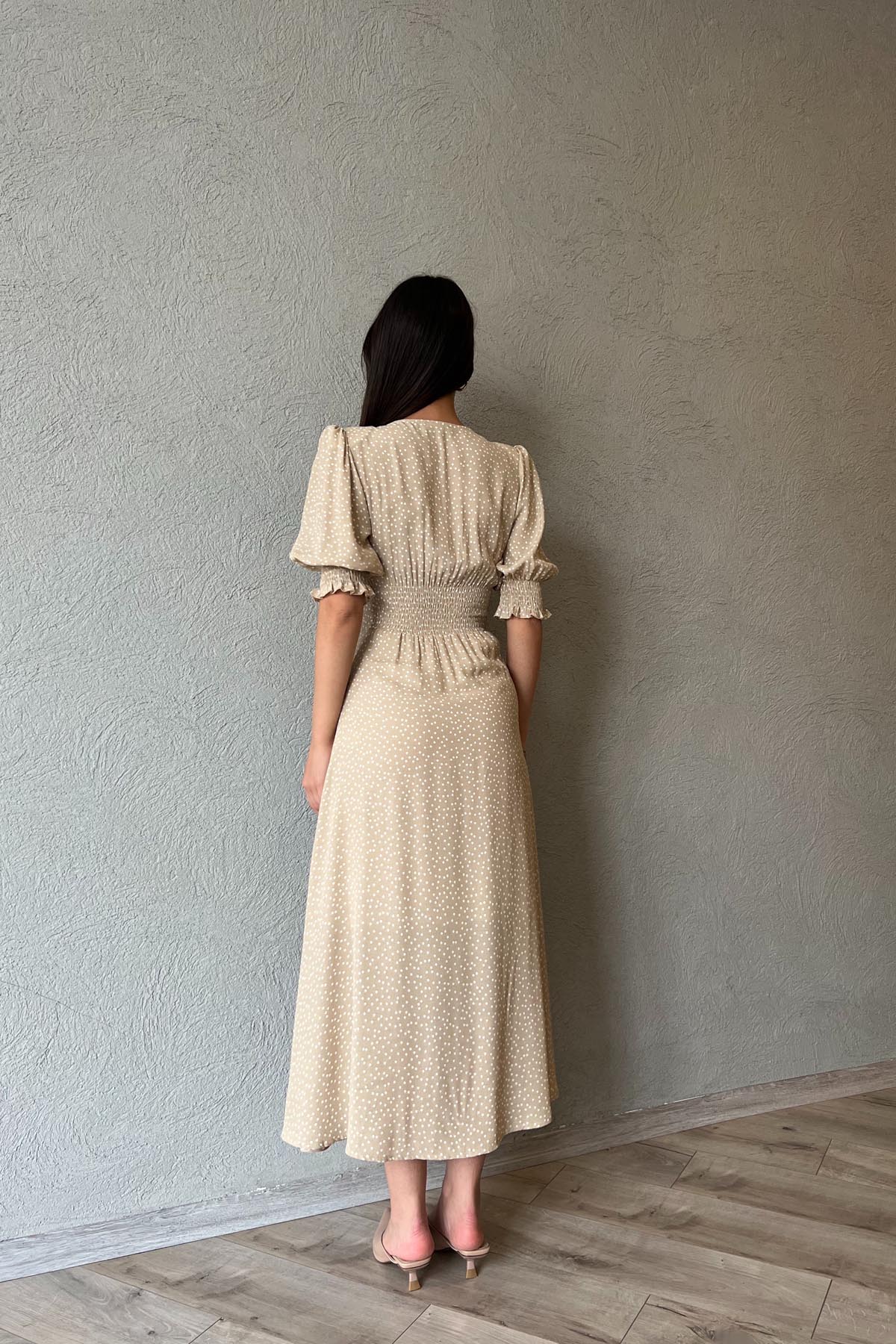 Vizon Puantiyeli Arka Bel ve Kol Ucu Gipeli Elbise SY-1727-Vizon