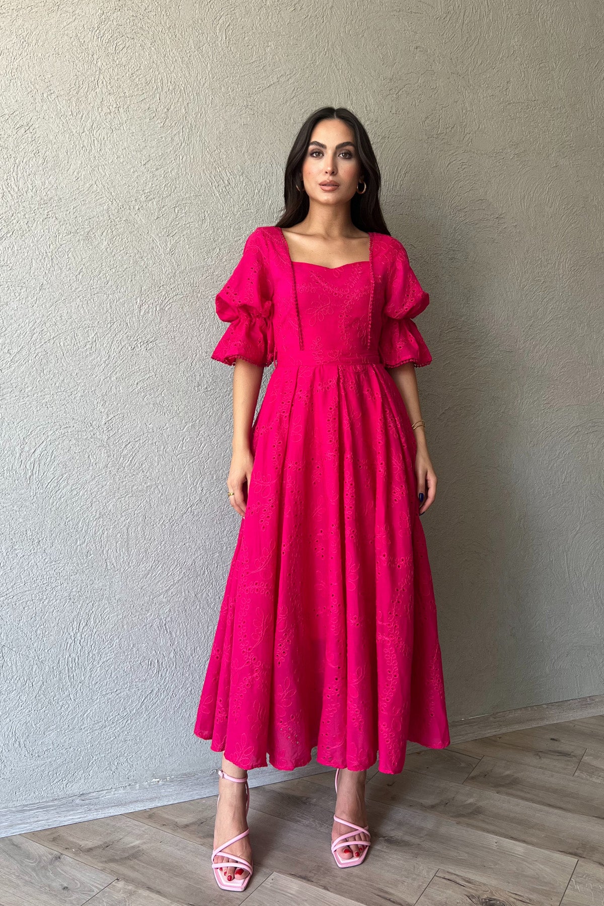Fuşya Kolu Lastik Detaylı Güpür Detaylı Brode Elbise SY-2109-Fuşya