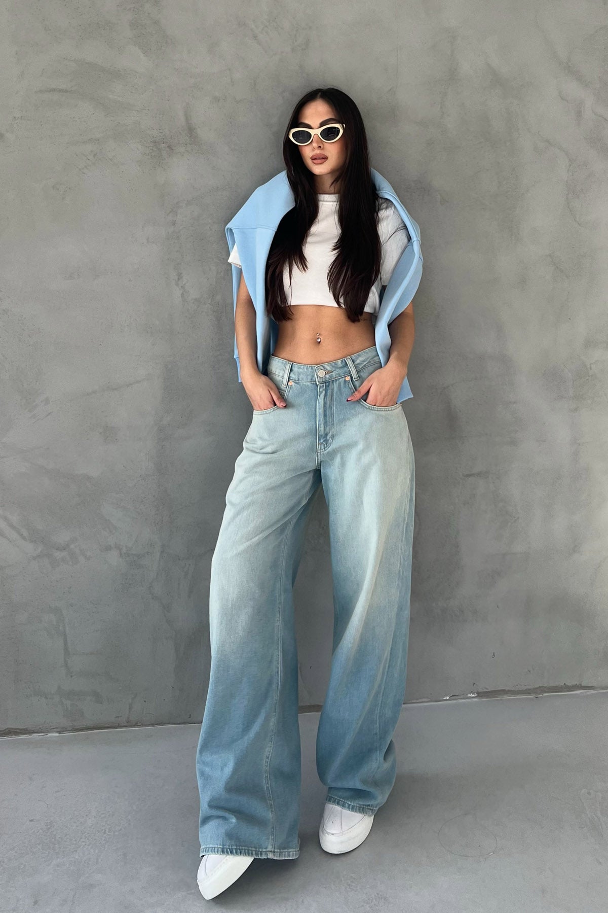 Açık Mavi Düşük Bel Eskitme Süper Wide Leg Jean SY-1713-Açık Mavi
