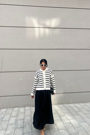 Ekru Siyah Çizgili Gold Düğmeli Hırka SY-2489-Ekru