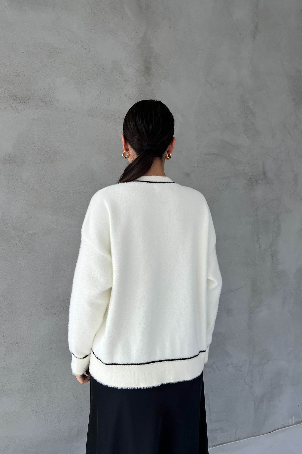 Ekru Siyah Çizgili Cepli Simli Hırka SY-2452-Ekru