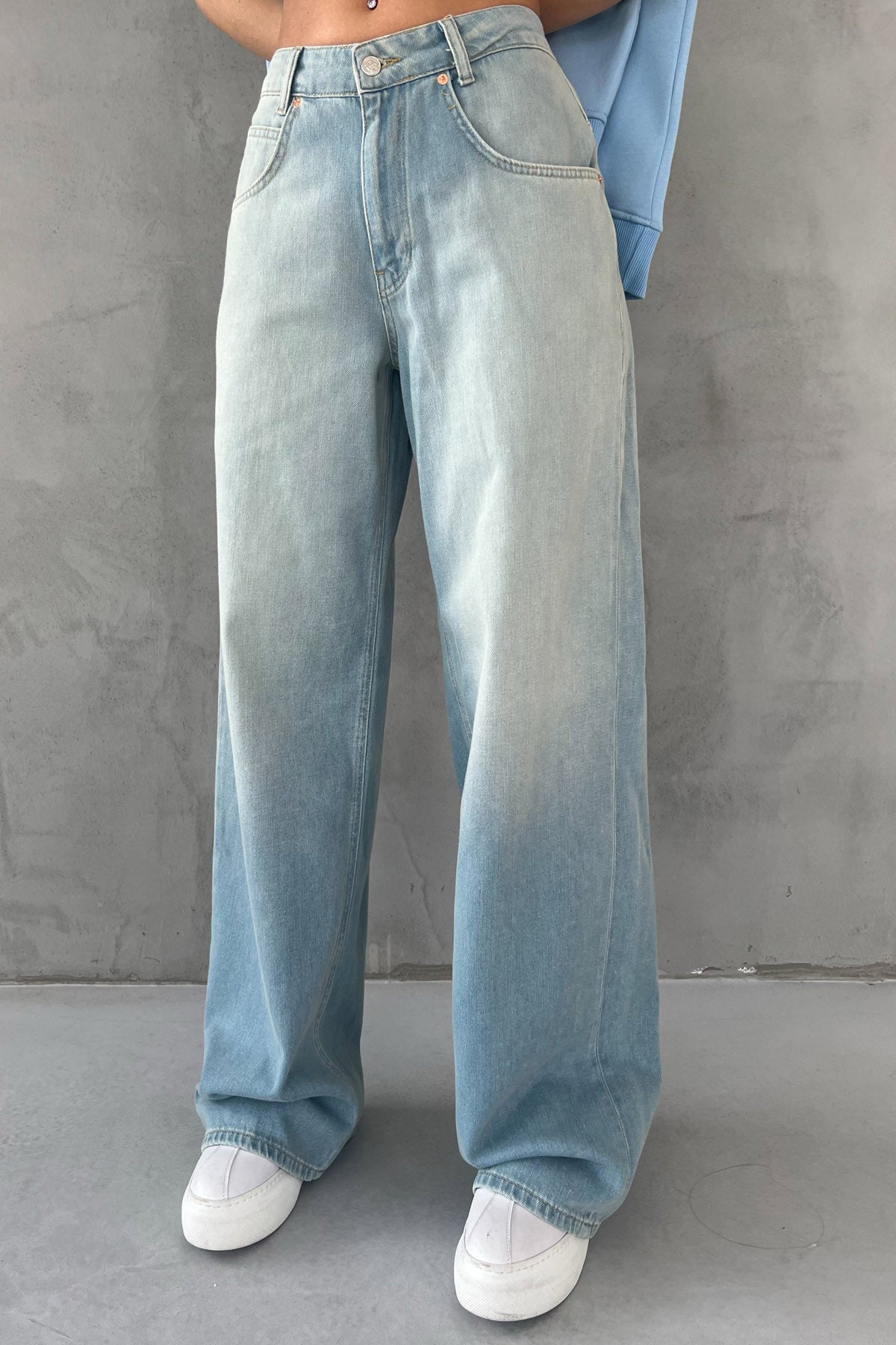 Açık Mavi Düşük Bel Eskitme Süper Wide Leg Jean SY-1713-Açık Mavi