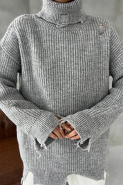 Gri Yırtık Detaylı Boğazlı Triko Kazak SY-2840-Gri