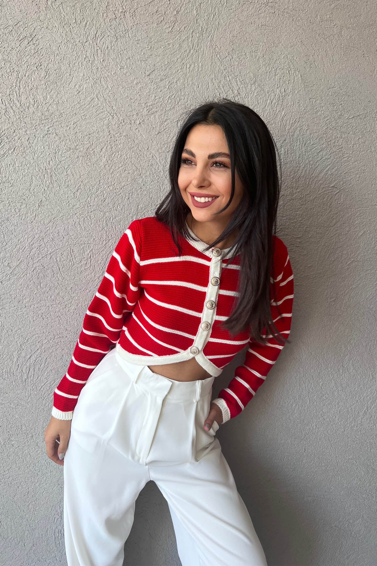 Kırmızı Düğmeli Asimetrik Çizgili Crop Hırka SY-1039-Kırmızı