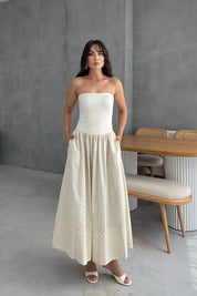 Bej Eteği Puantiyeli Straplez Uzun Elbise SY-3257-Bej