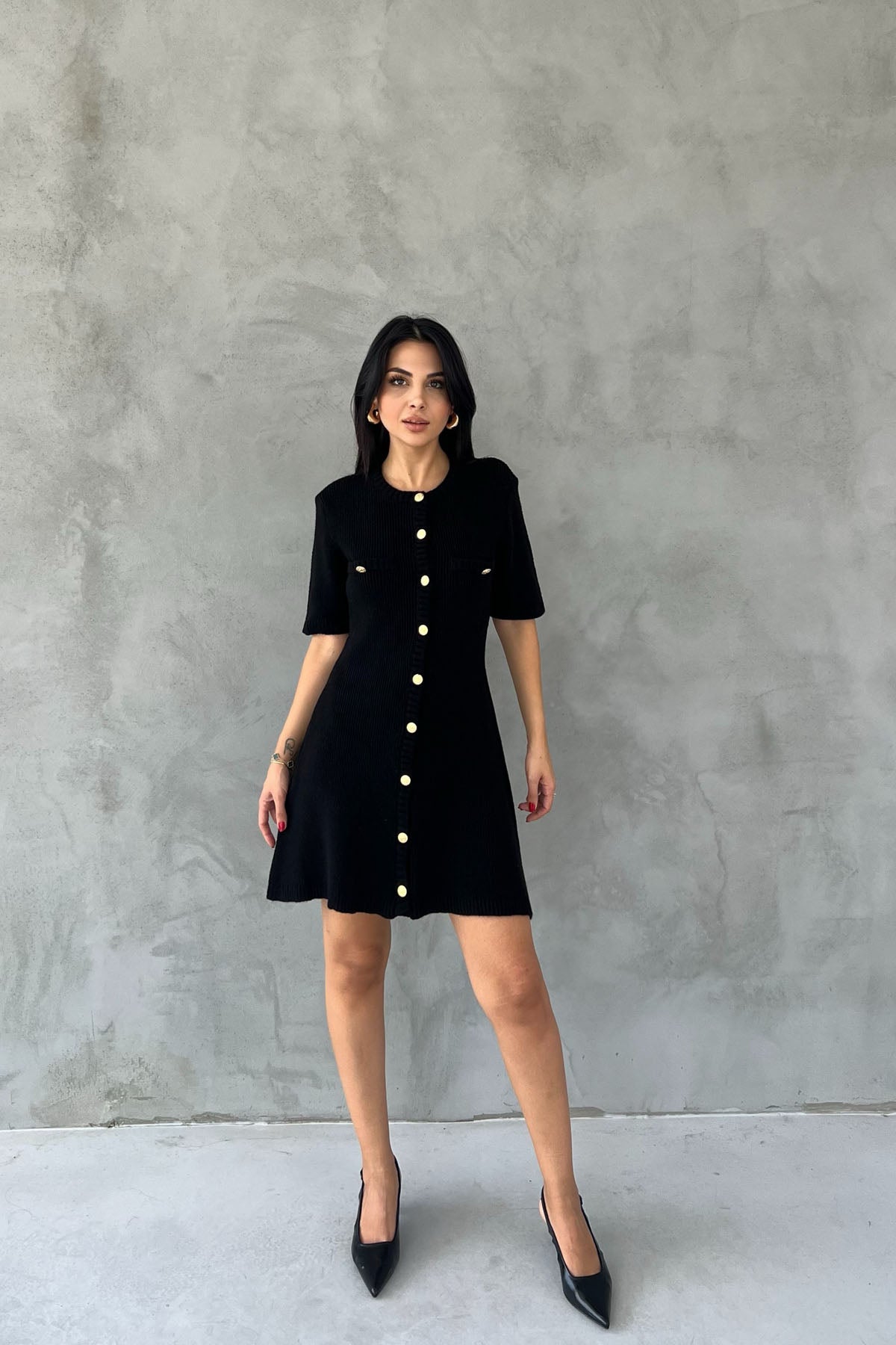 Siyah Sahte Cep Detaylı Gold Düğmeli Triko Elbise SY-2534-Siyah