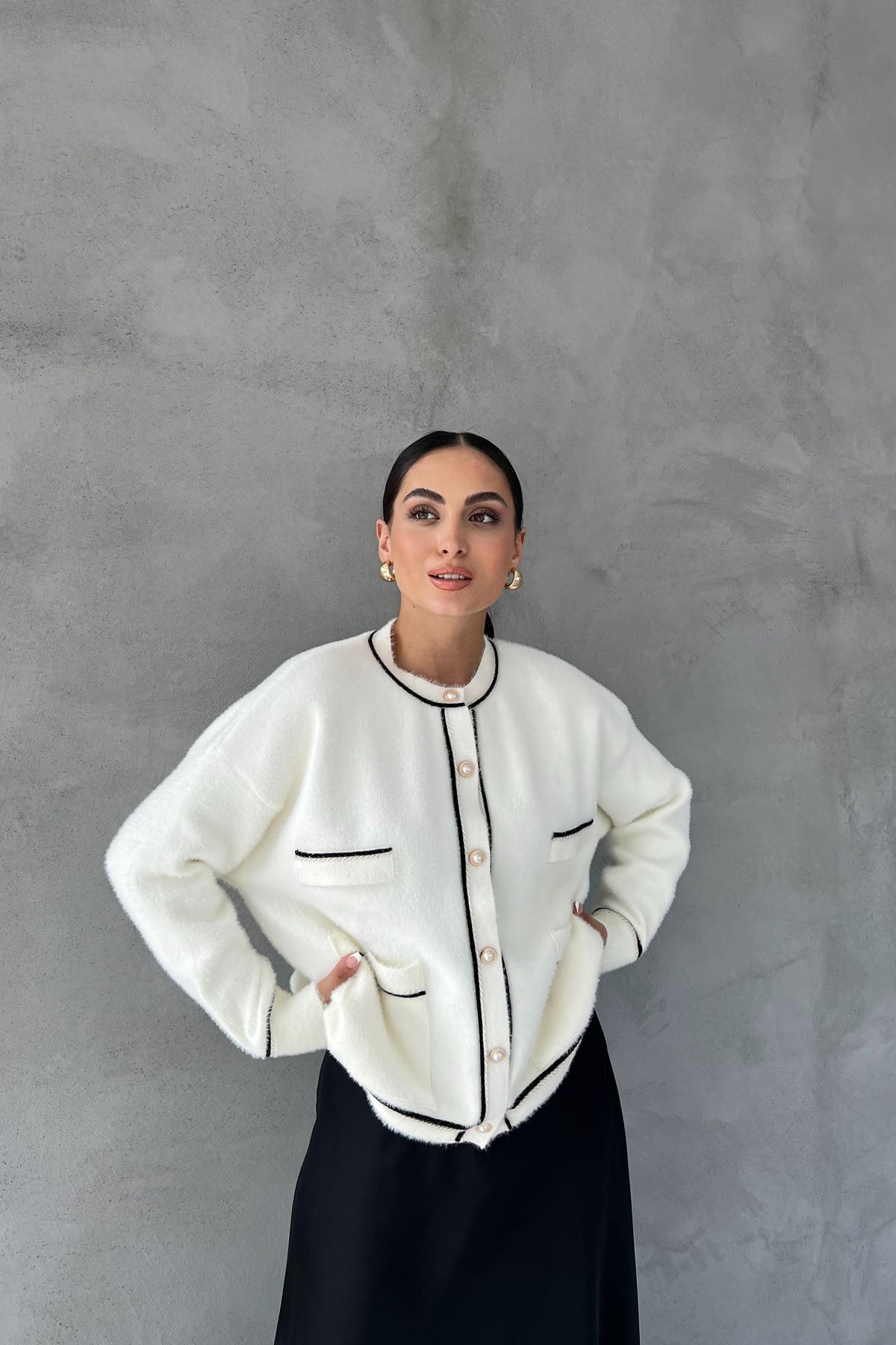 Ekru Siyah Çizgili Cepli Simli Hırka SY-2452-Ekru