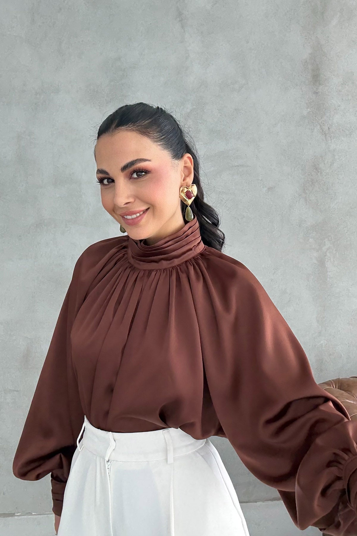 Koyu Kahve Dökümlü Zr Tasarım Saten Bluz SY-3369-Koyu Kahve