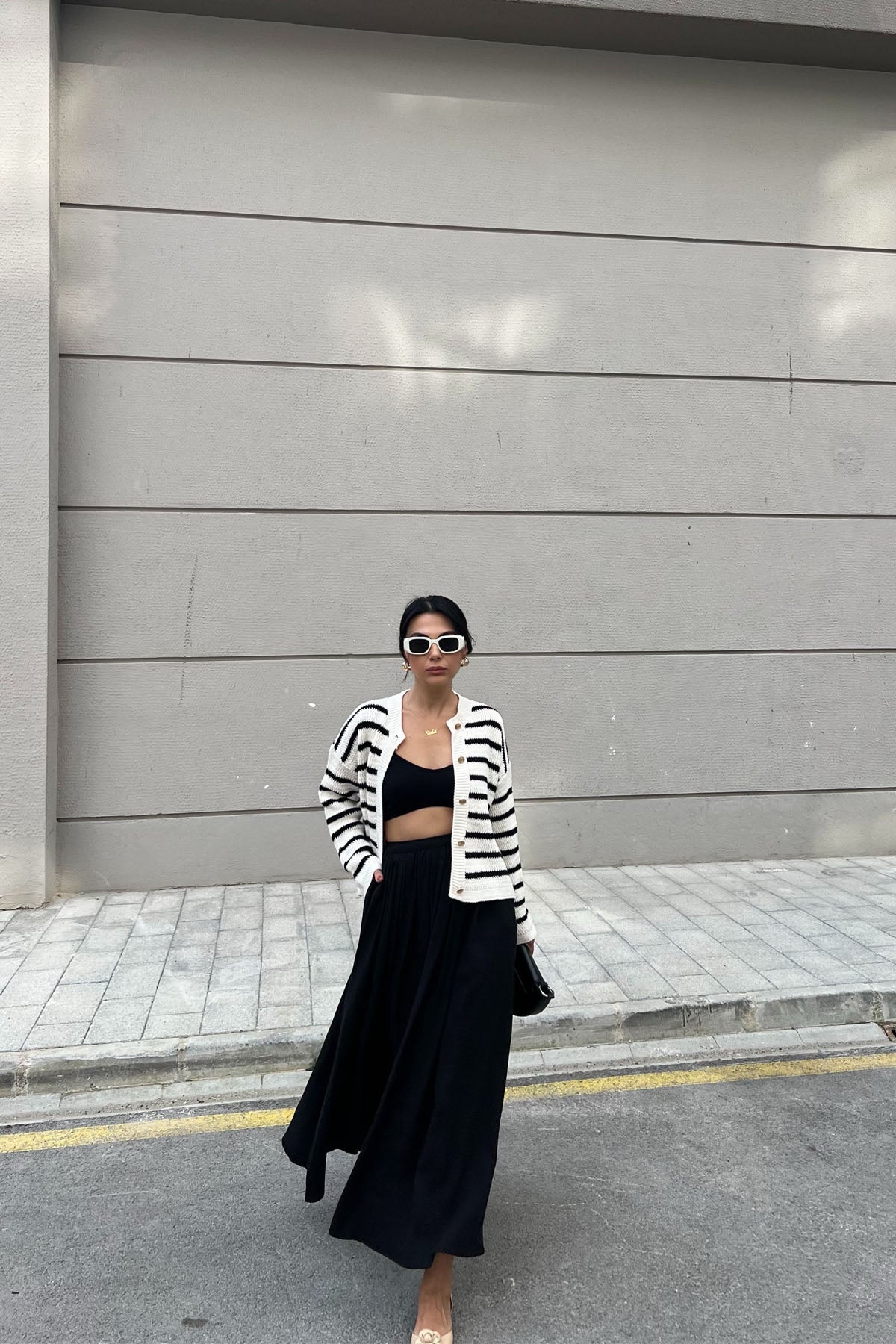 Ekru Siyah Çizgili Gold Düğmeli Hırka SY-2489-Ekru