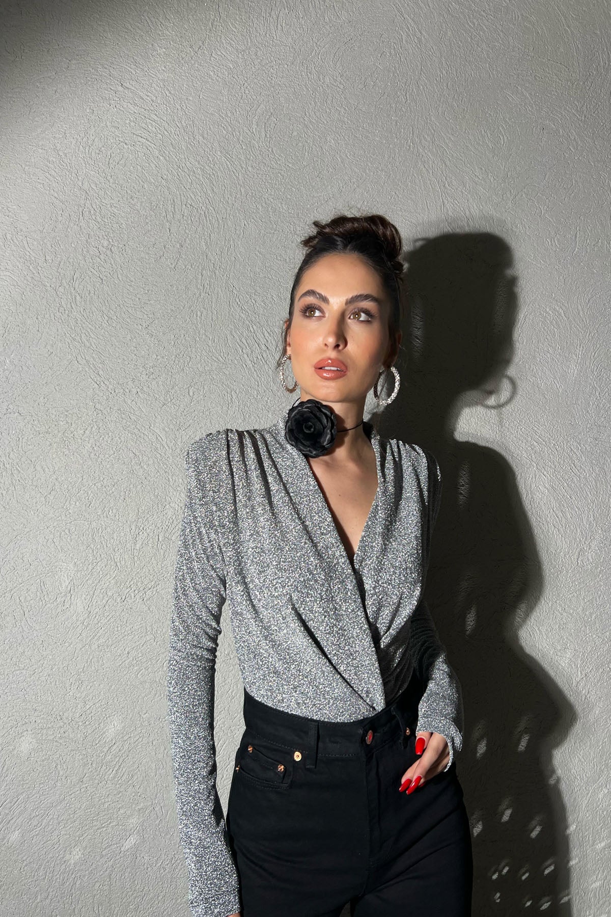 Gümüş Simli Kruvaze Yaka Vatkalı Çıtçıtlı Body SY-1396-Gümüş