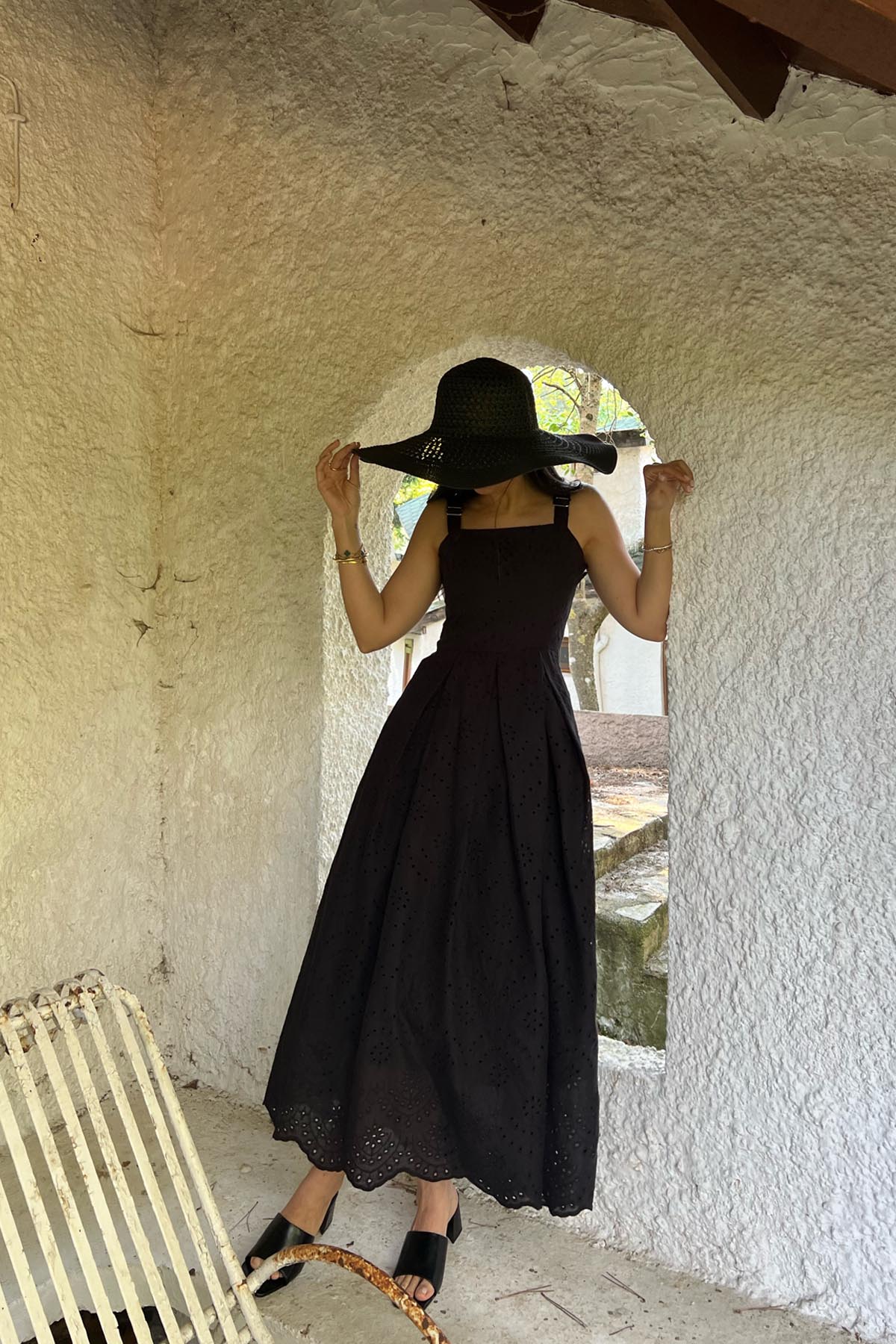 Siyah Askı Aparat Detaylı Brode Elbise SY-2036-Siyah