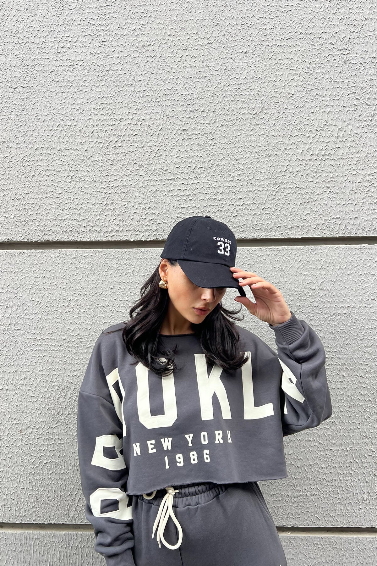 Koyu Gri Yazı Baskılı Crop Sweats SY-2458-Gri