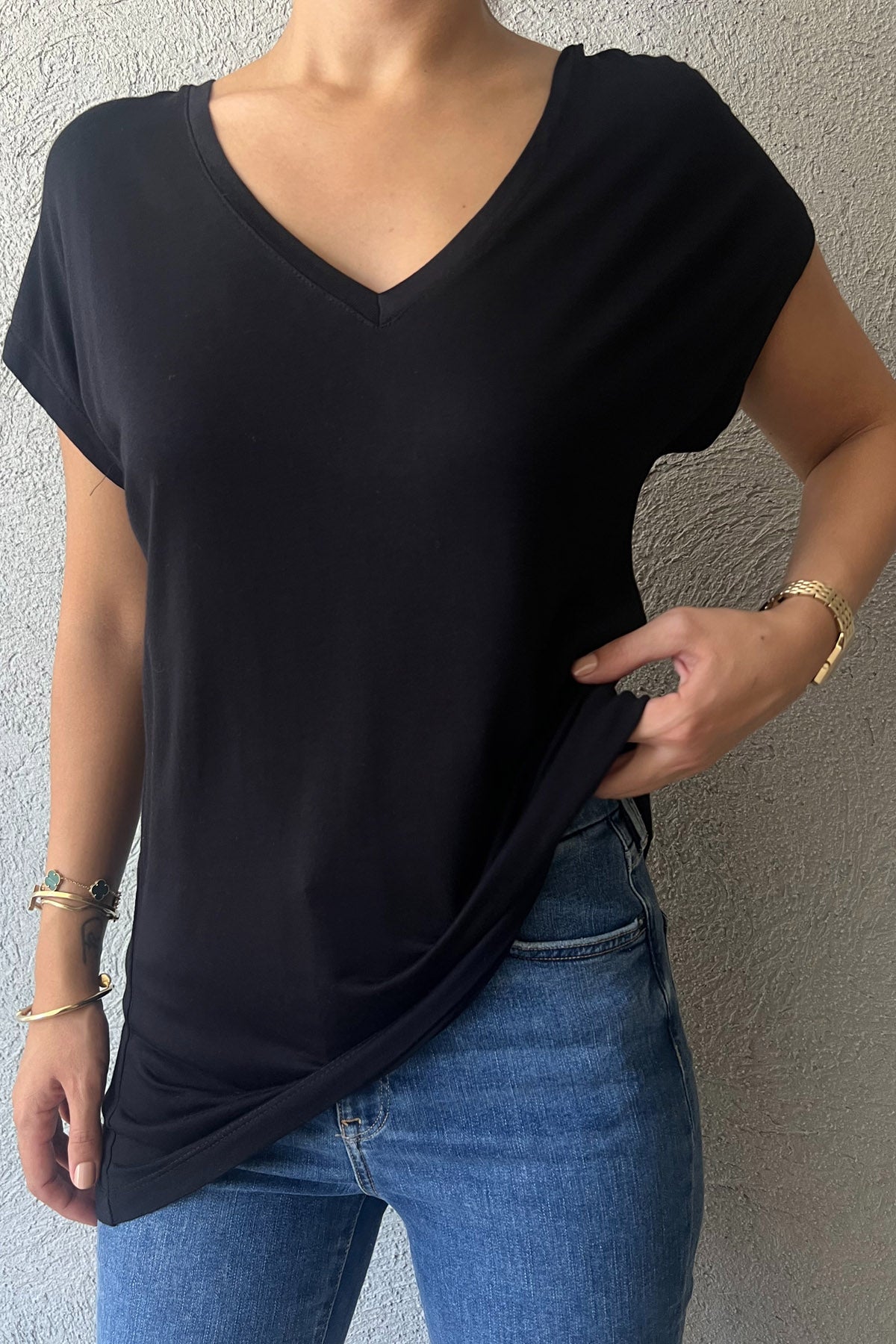 Siyah V Yaka Basic T-shirt SY-0250-Siyah