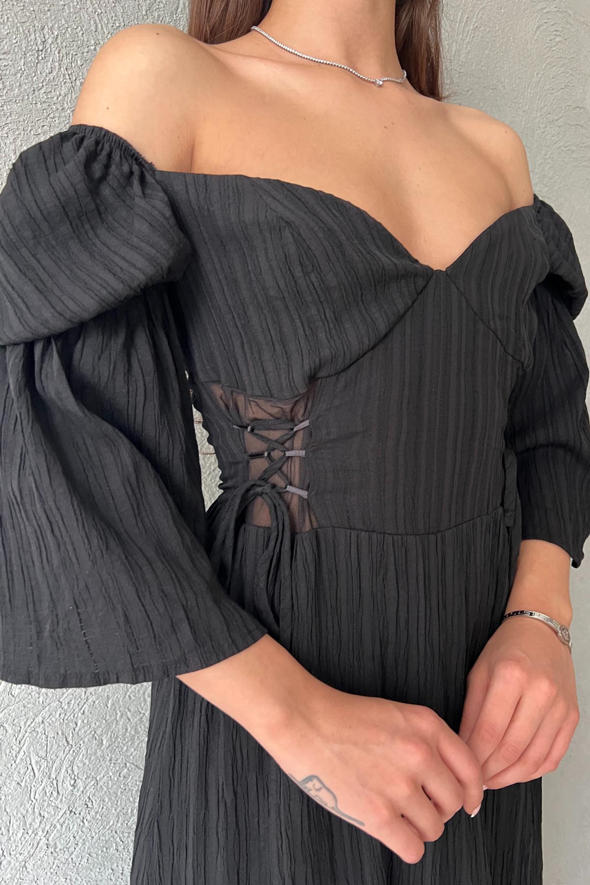 Siyah Düşük Kol Balenli  Gofre Kumaş Uzun Elbise SY-1779-Siyah