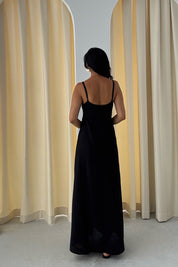 Siyah Göğüs Detaylı Askılı Midi Elbise SY-3284-Siyah