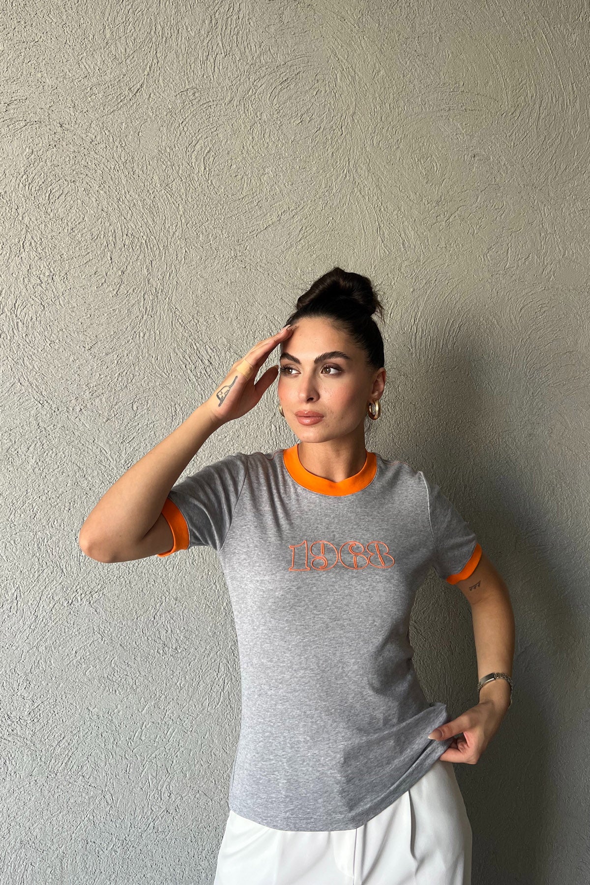 Gri 1968 Detaylı Marka Model Basic T-shırt SY-2069-Gri