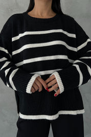 Siyah Beyaz Çizgili Oversize Triko Kazak SY-2401-Siyah