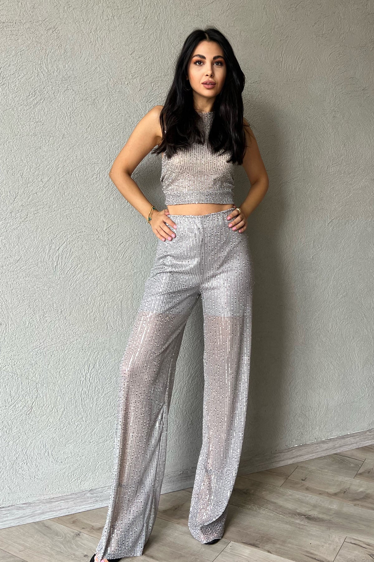 Gümüş Pullu Transparan Bluz ve Beli Lastikli Pantolon Takım SY-1141-Gümüş