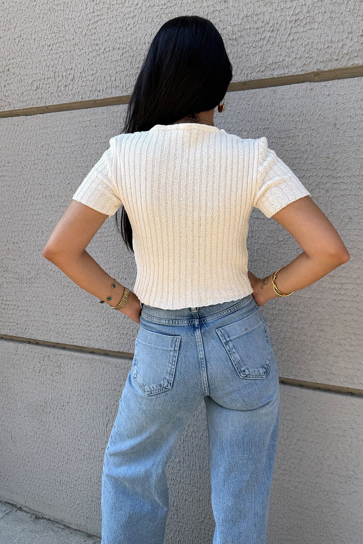 Krem V Yaka Siyah Düğmeli Triko SY-3323-Krem