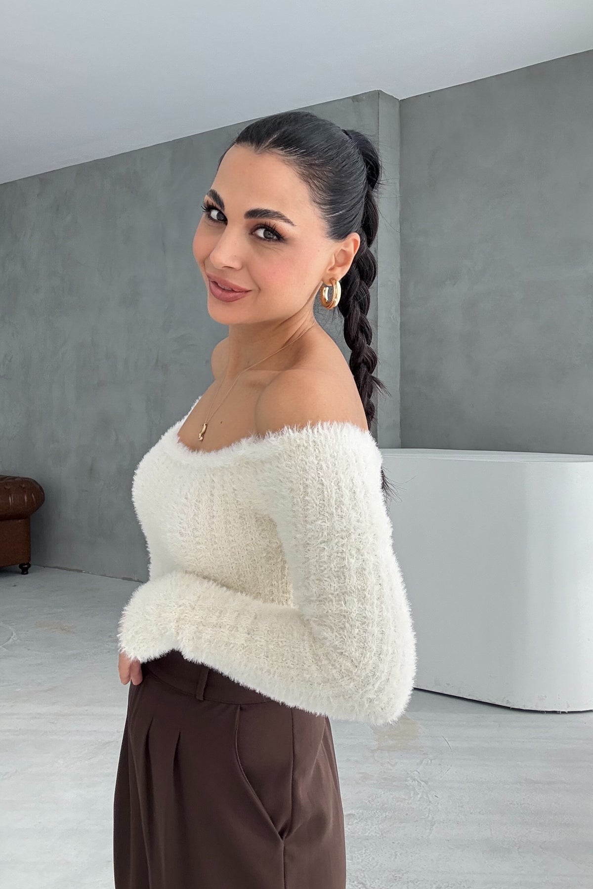 Ekru Sakallı Kayık Yaka Triko Kazak SYM-3426-Ekru