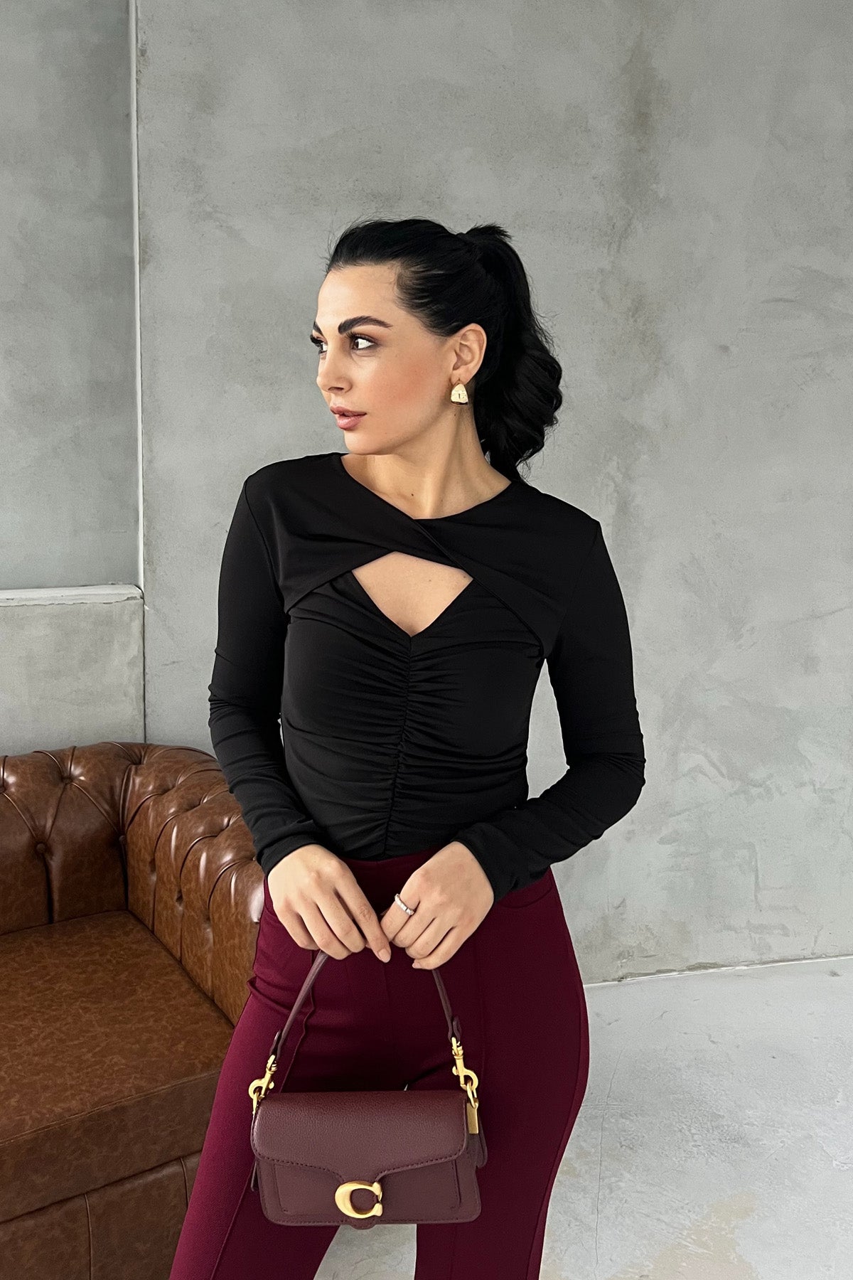 Siyah Pencere Detaylı Body SY-2913-Siyah