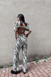 Ekru Desenli Sırt Detaylı Bluz ve Kemerli Pantolon Takım SY-0326-Ekru