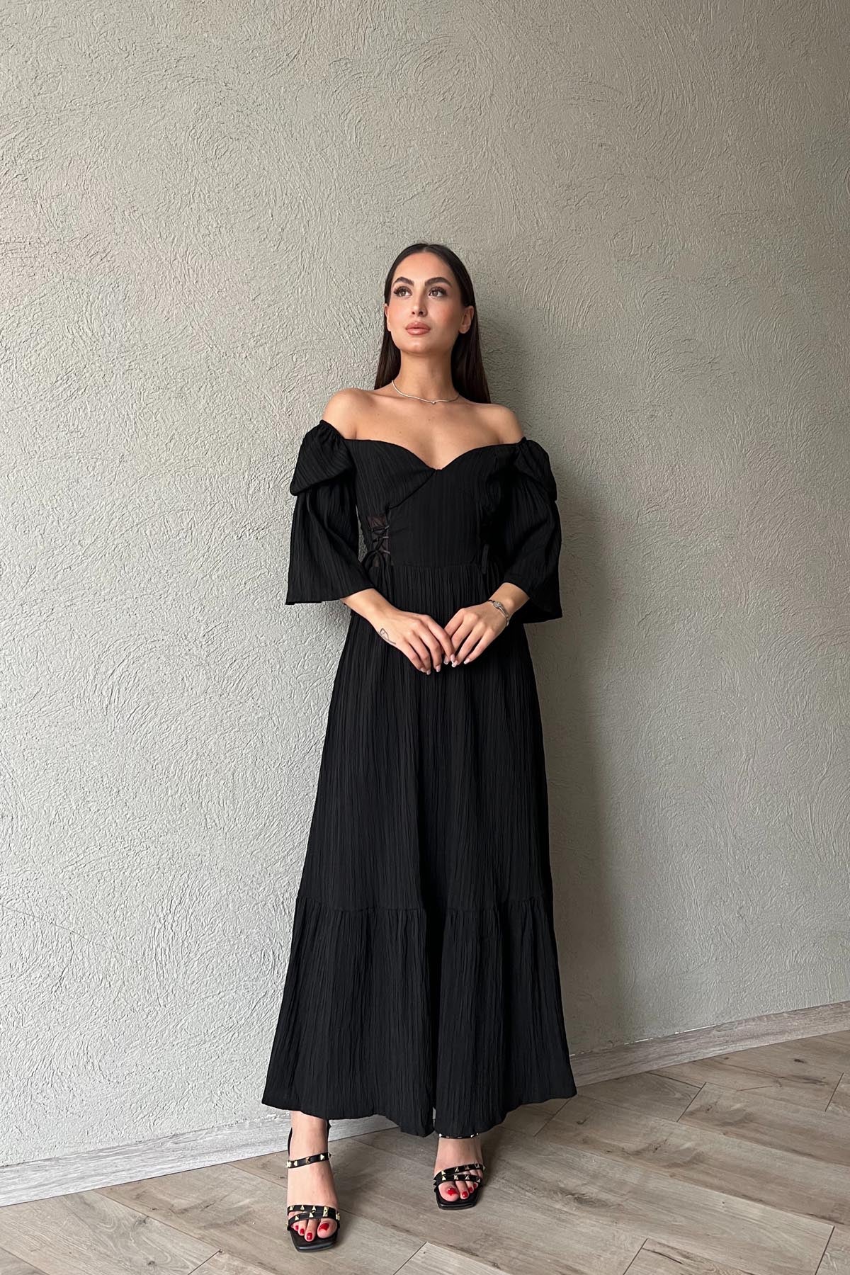 Siyah Düşük Kol Balenli  Gofre Kumaş Uzun Elbise SY-1779-Siyah