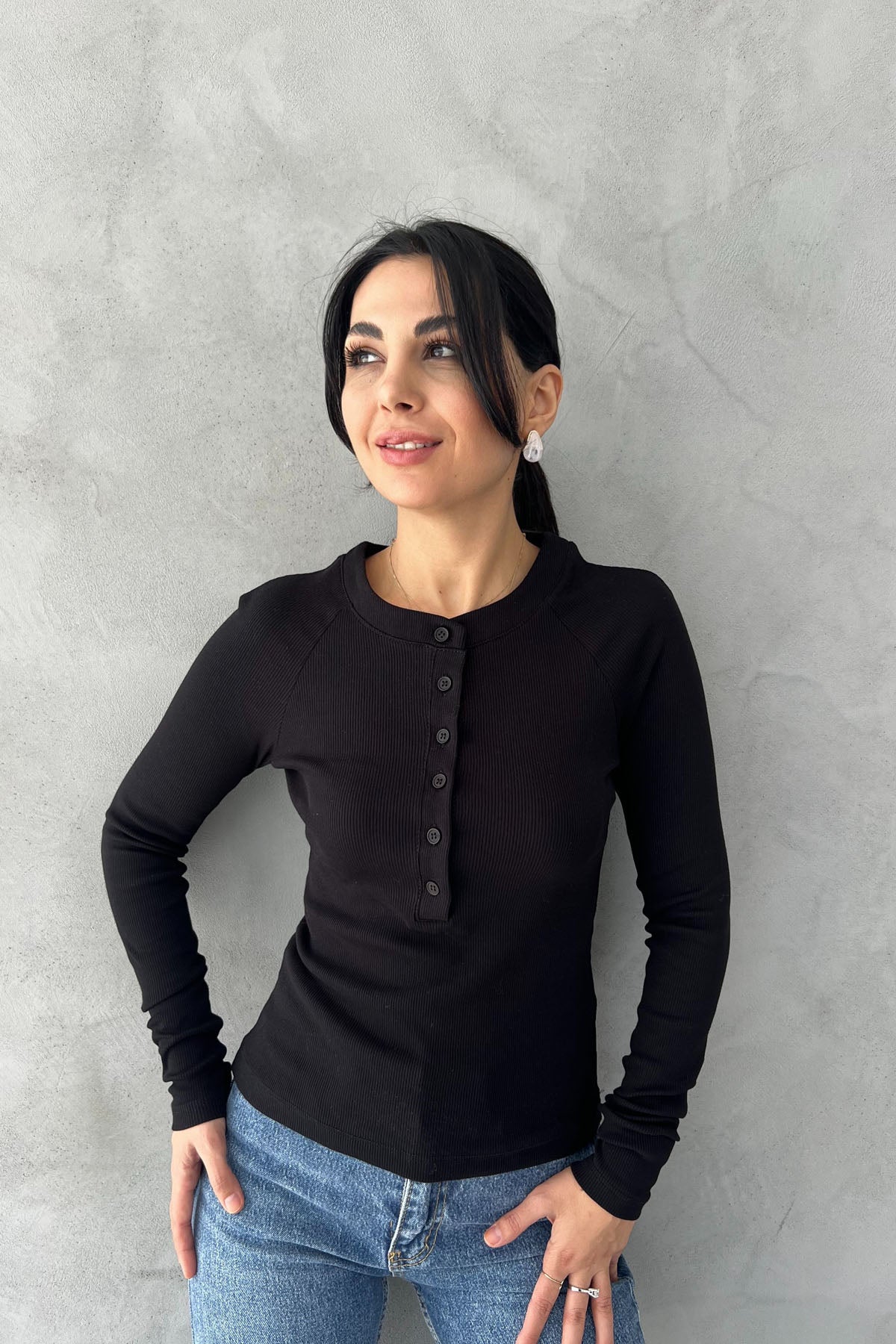 Siyah Fitilli Düğme Detaylı T-shirt SY-2556-Siyah