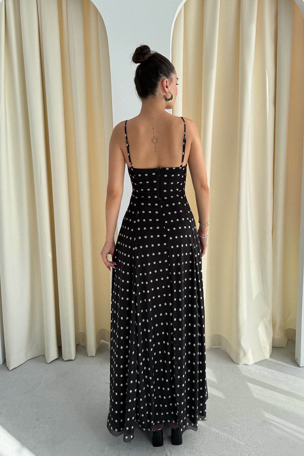 Siyah Puantiyeli Göğüs Kulplu Elbise SY-3292-Siyah