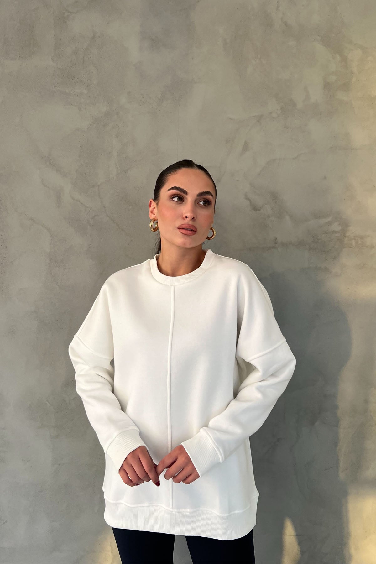 Beyaz Önü Dikiş Detaylı Oversize Sweatshirt SY-2617-Beyaz