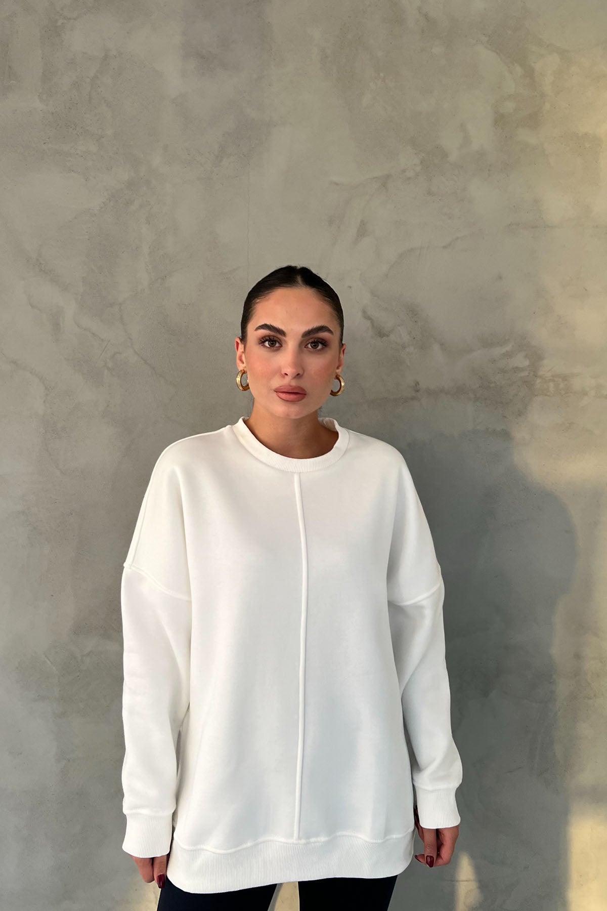 Beyaz Önü Dikiş Detaylı Oversize Sweatshirt SY-2617-Beyaz