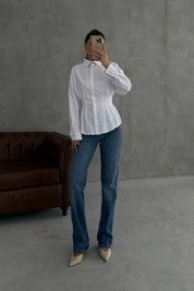 Beyaz Belden Oturtmalı Pensli Gömlek SY-3406-Beyaz