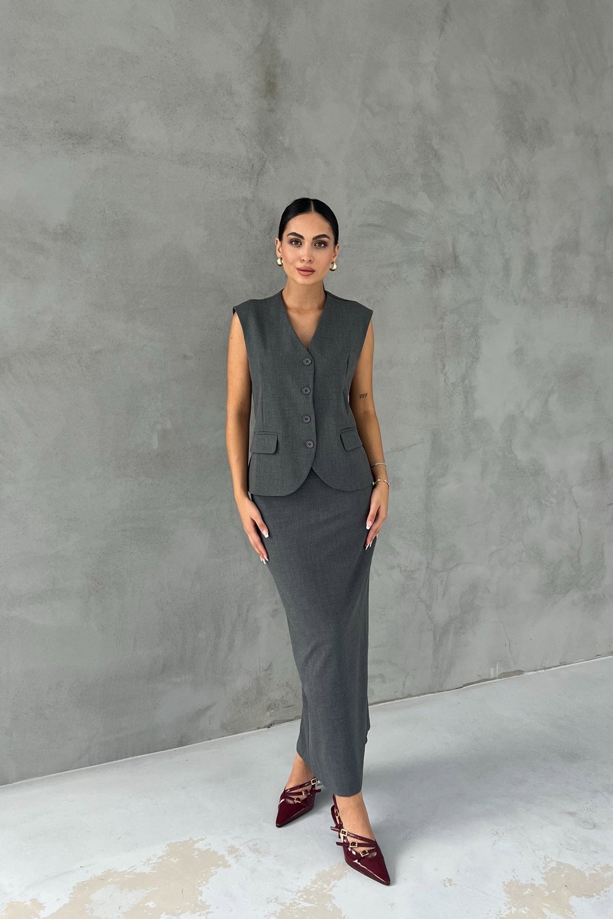 Antrasit Arkası Kısa Kemer Detaylı Yelek ve Yırtmaçlı Etek Takım SY-2482-Antrasit