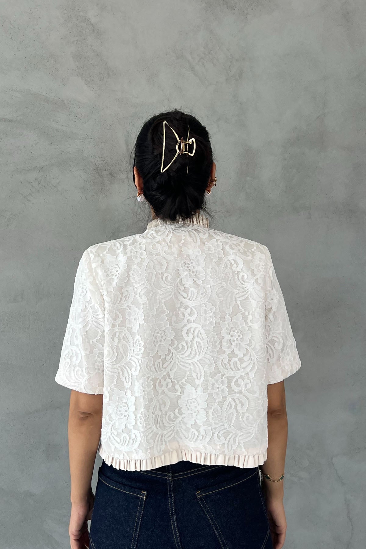Krem Dantelli Vatkalı Astarlı Kısa Kollu Ceket SY-2504-Krem