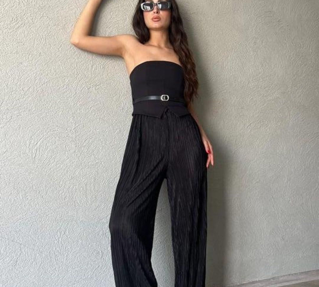 Kısa Boylu Kadınlara Tulum Yakışır Mı?