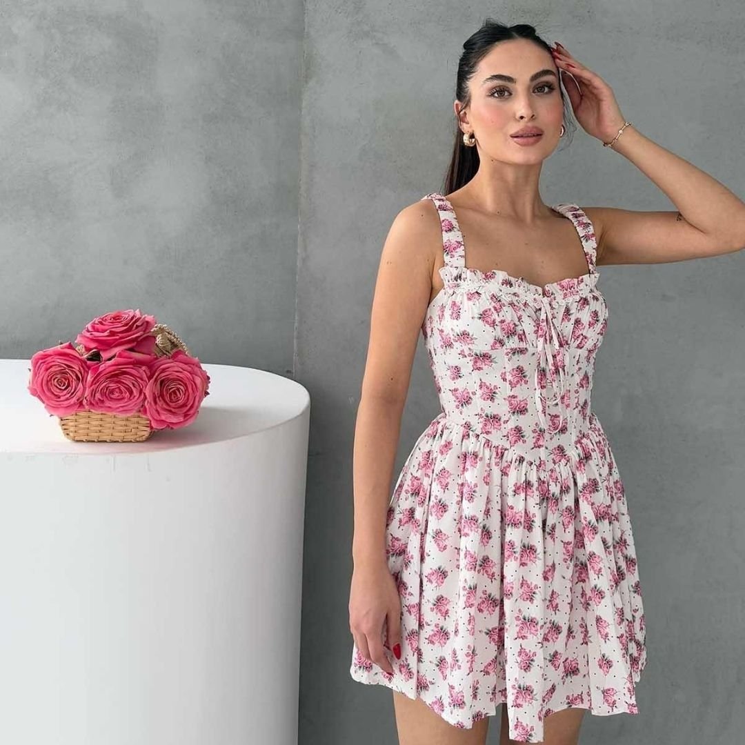 Sıcak Havalara Uygun En Hafif Elbise Seçimleri