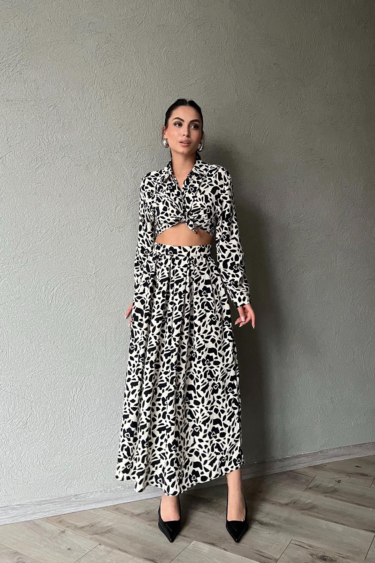 Ekru Siyah Desenli Gömlek Etek Takım SY-1751-Ekru