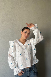 Beyaz Mavi Çiçekli Kol Detaylı V Yaka Bluz SY-1625-Beyaz