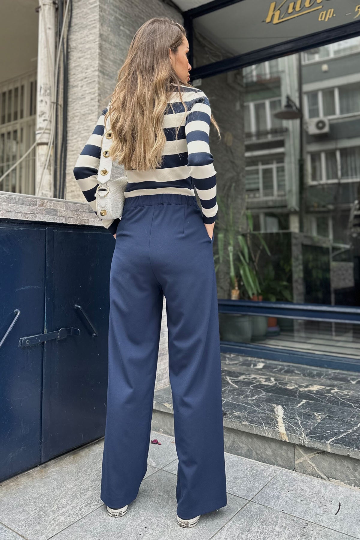 Lacivert Arka Bel Kısmı Lastikli Bol Paça Pantolon SY-0071- Lacivert