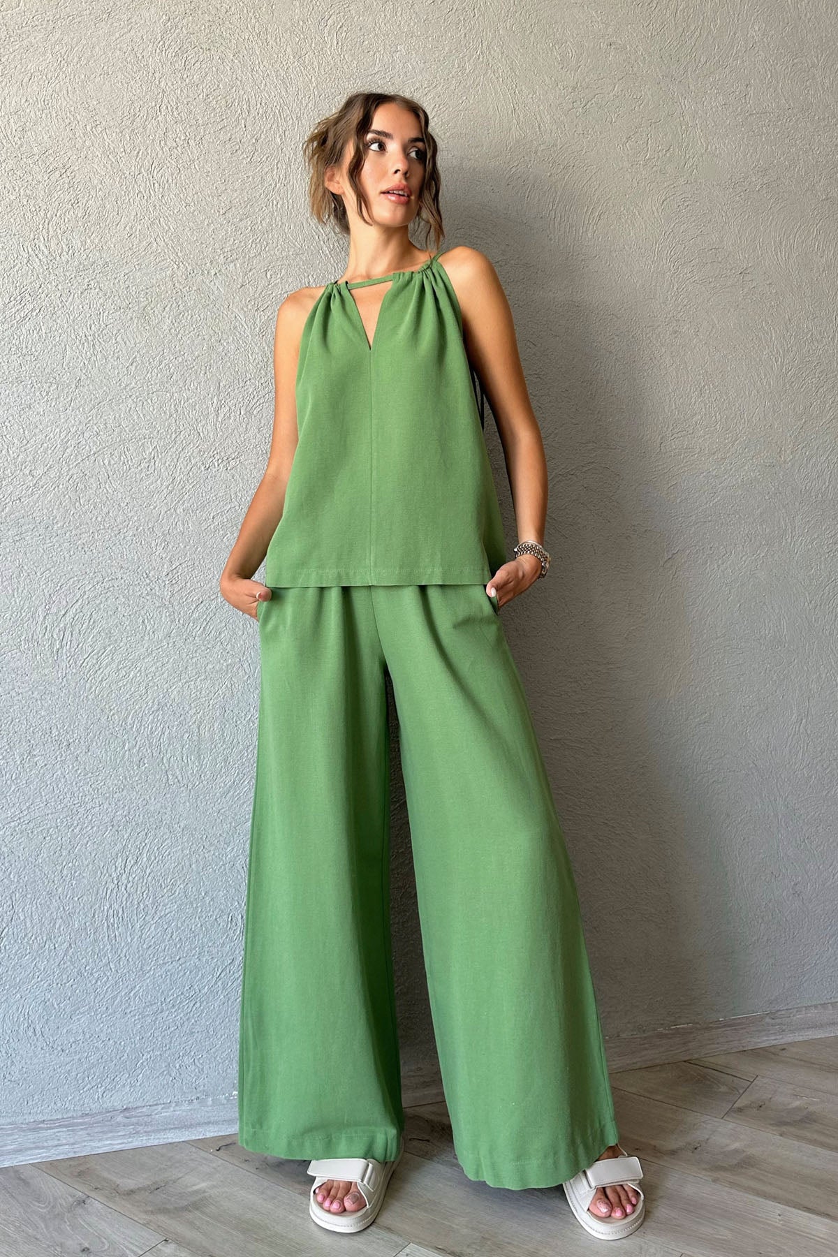 Yeşil Keten Boyundan Bağlamalı Bluz ve Beli Lastikli Pantolon Takım SY-0758-Yeşil