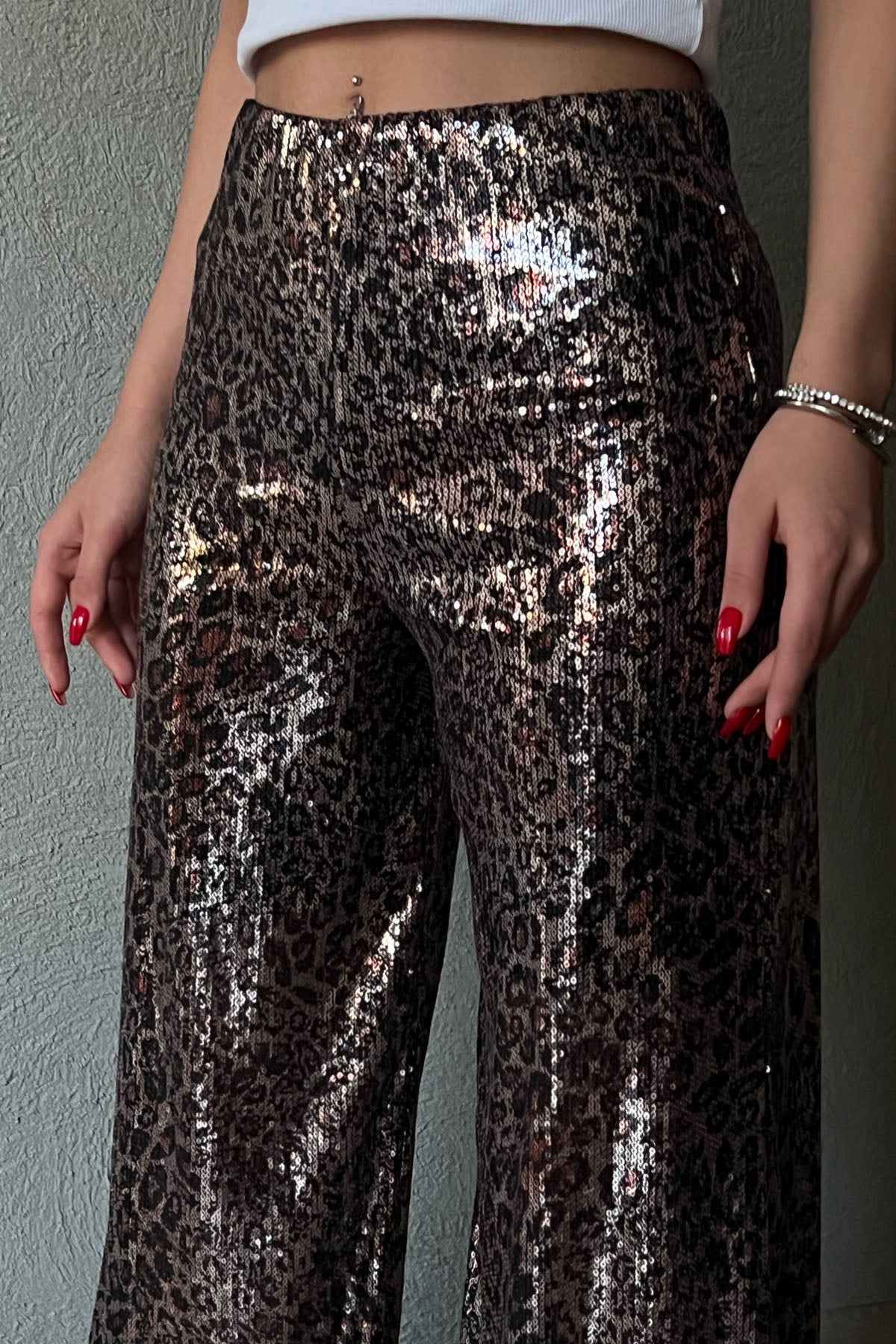 Leopar Desenli Pullu Beli Lastikli Bol Paça Pantolon SY-1296-Leopar