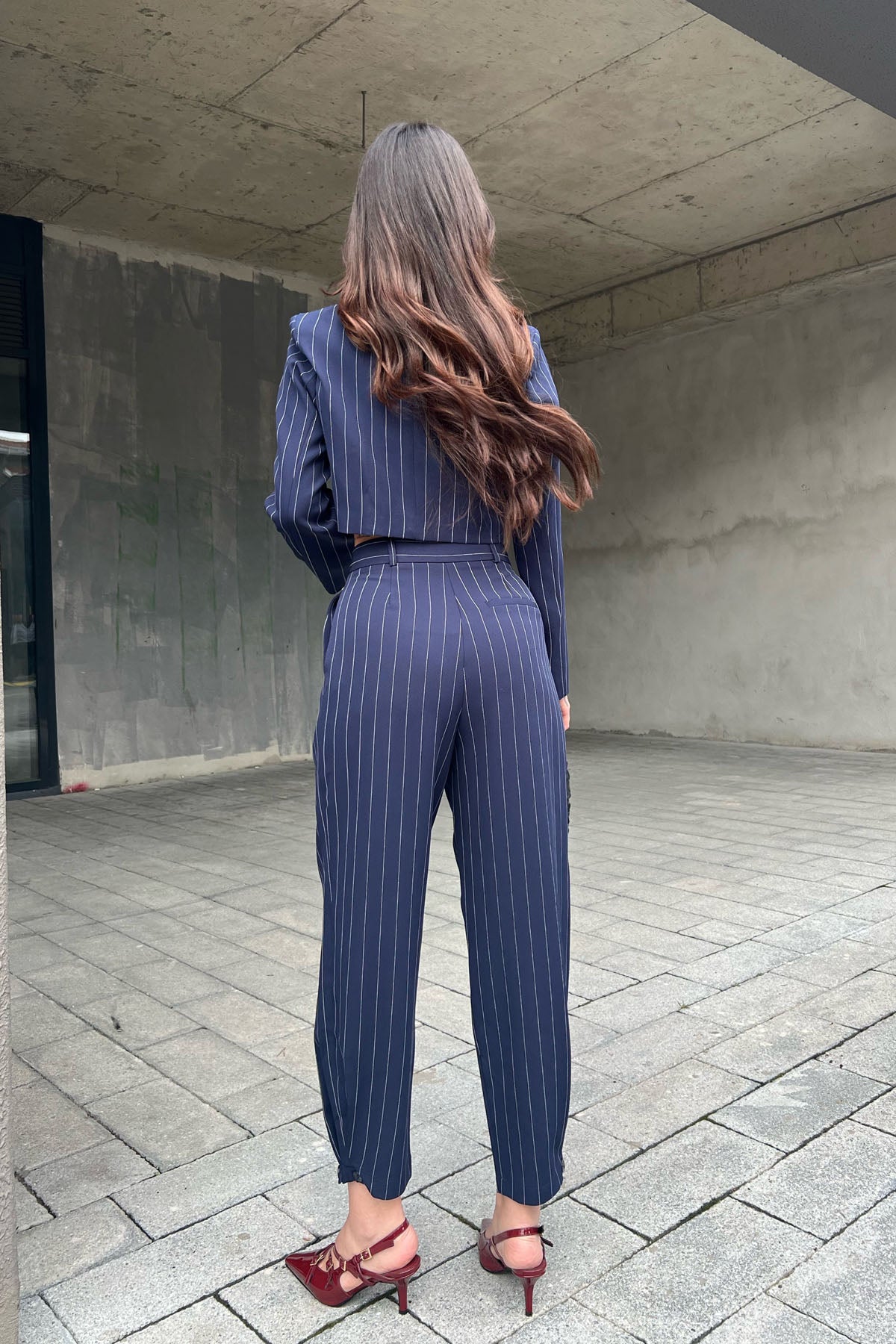 Lacivert Crop Ceket ve Paçası Düğme Detaylı Pantolon Takım SY-0935-Lacivert